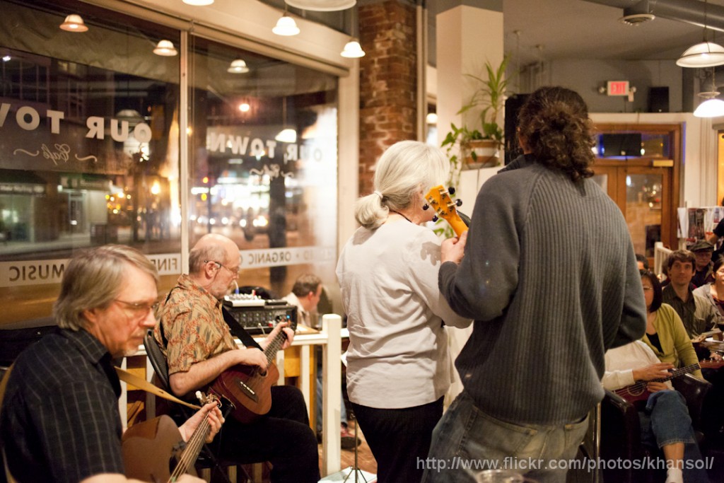 Vancouver Ukulele Circle Music selfplayed is happiness selfmade.